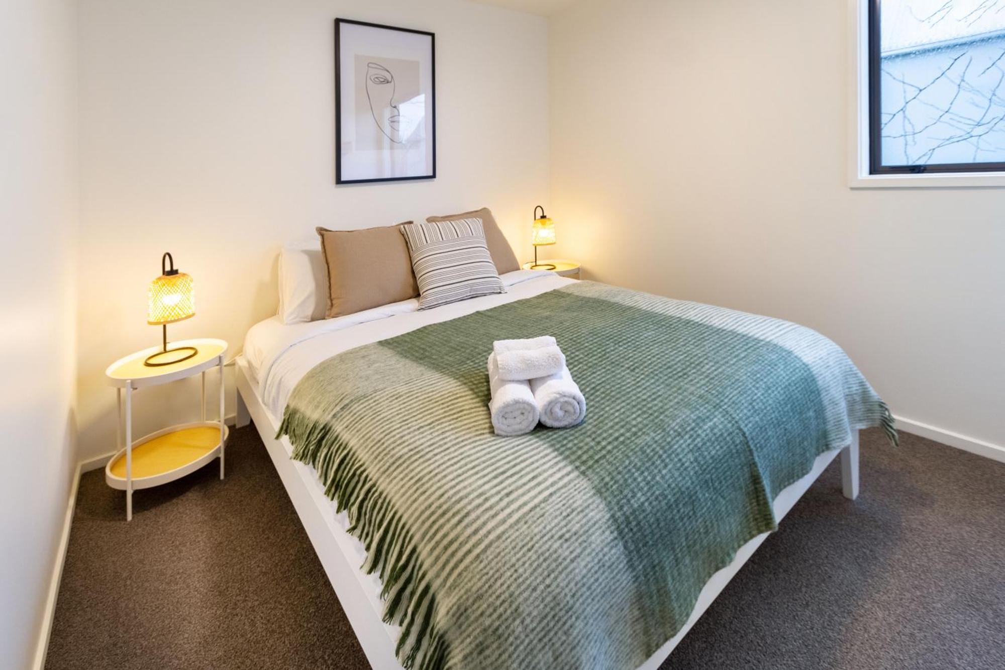 Warm Chch Park View & Garage Parking Apartment Christchurch